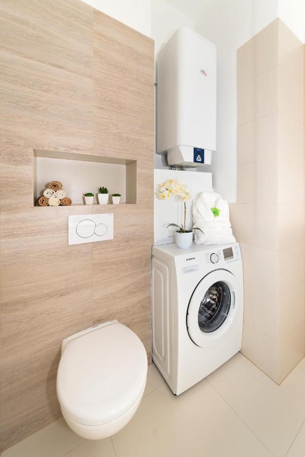 H75 Apartments Kosice Centre Luaran gambar