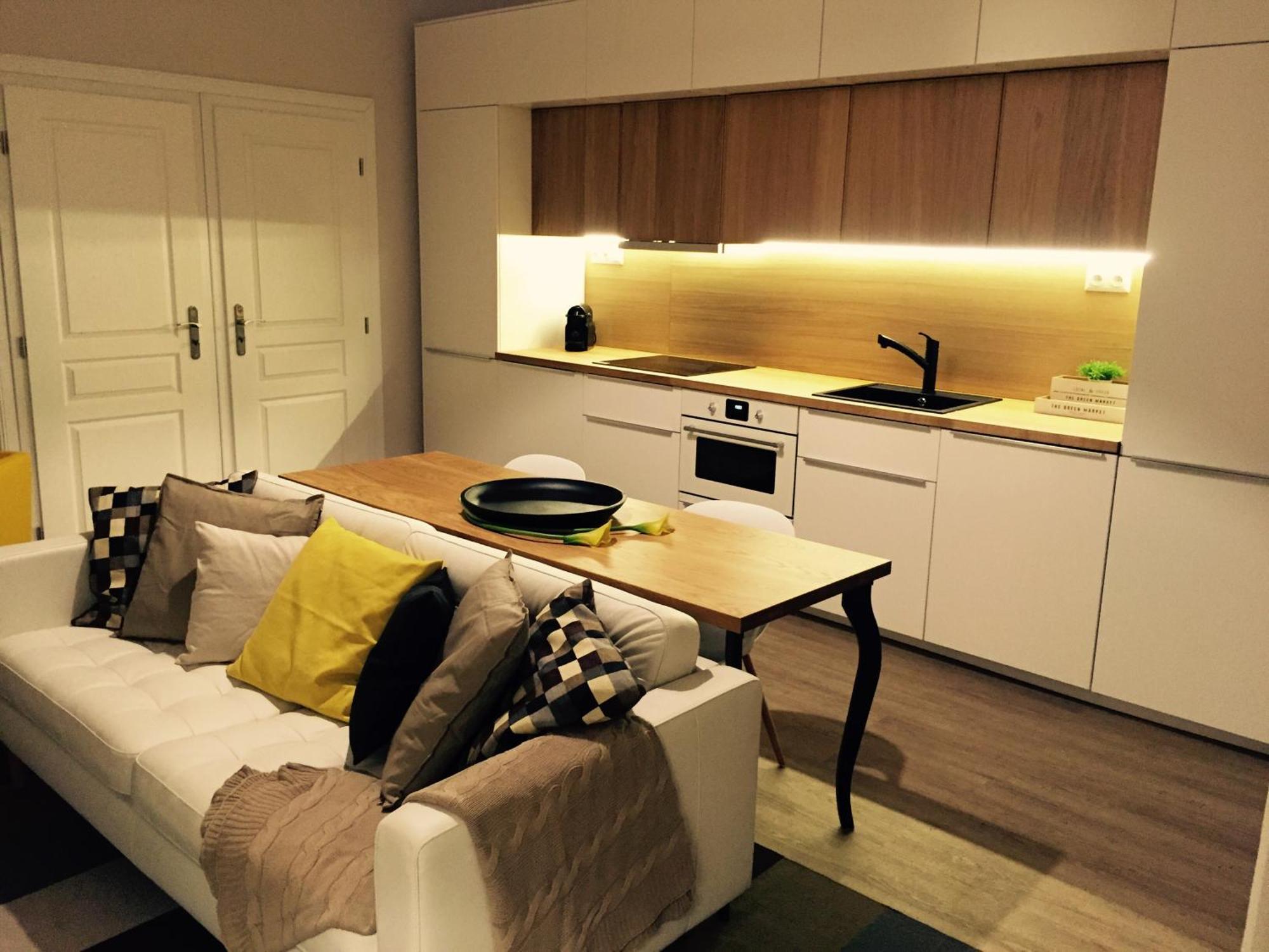 H75 Apartments Kosice Centre Luaran gambar