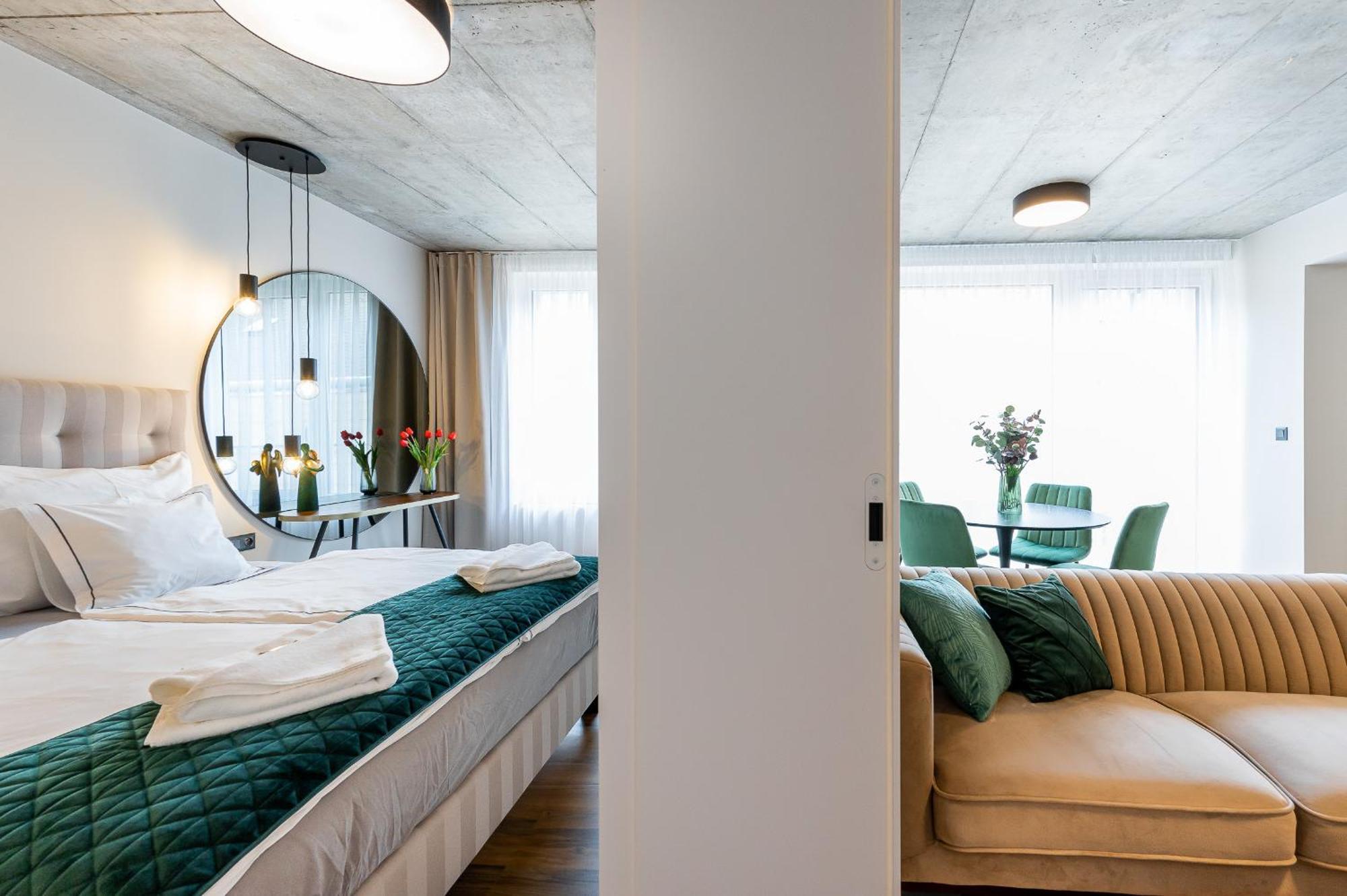 H75 Apartments Kosice Centre Luaran gambar