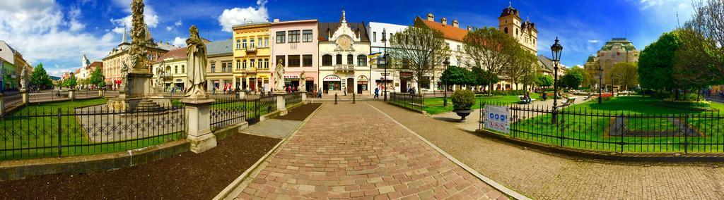 H75 Apartments Kosice Centre Luaran gambar