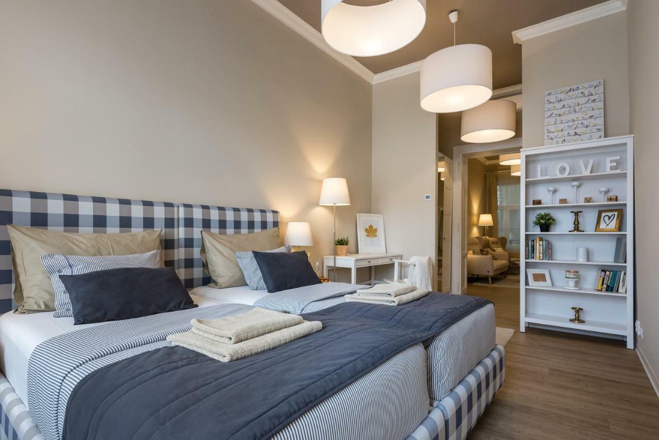 H75 Apartments Kosice Centre Luaran gambar